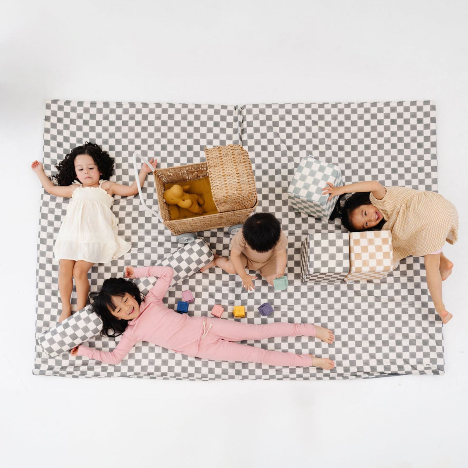 Toki Kids x Project Nursery Checker Padded Play Mat - Pepper