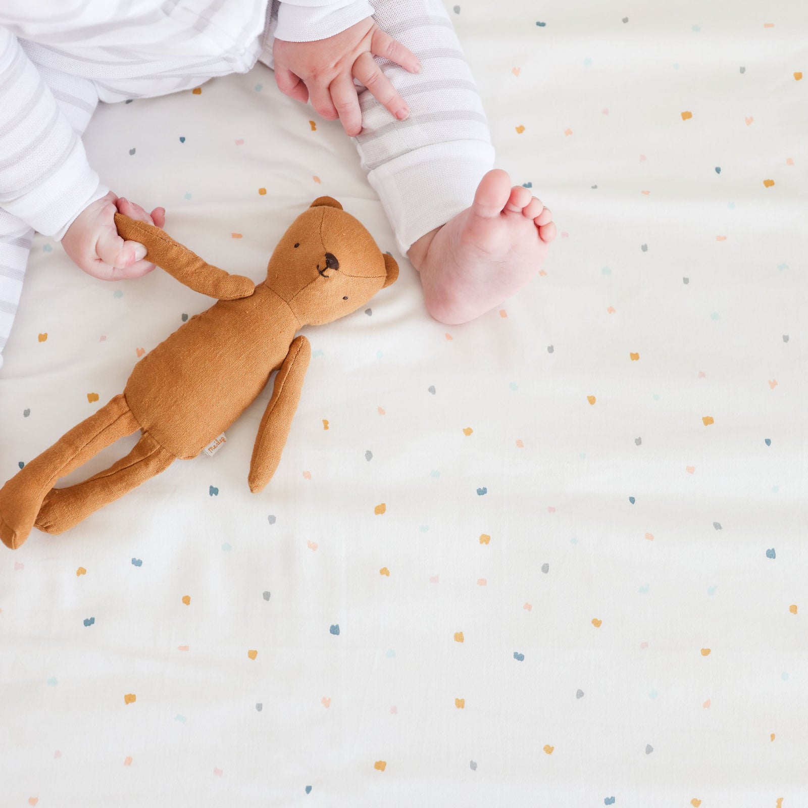 Dotty Organic Crib Sheet