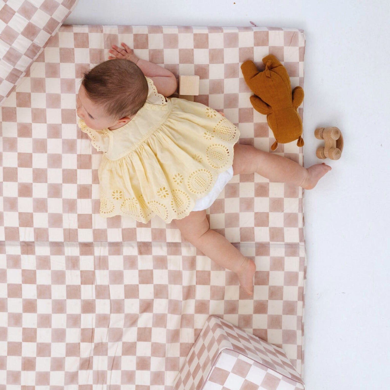 Toki Kids x Project Nursery Checker Padded Play Mat - Gumdrop