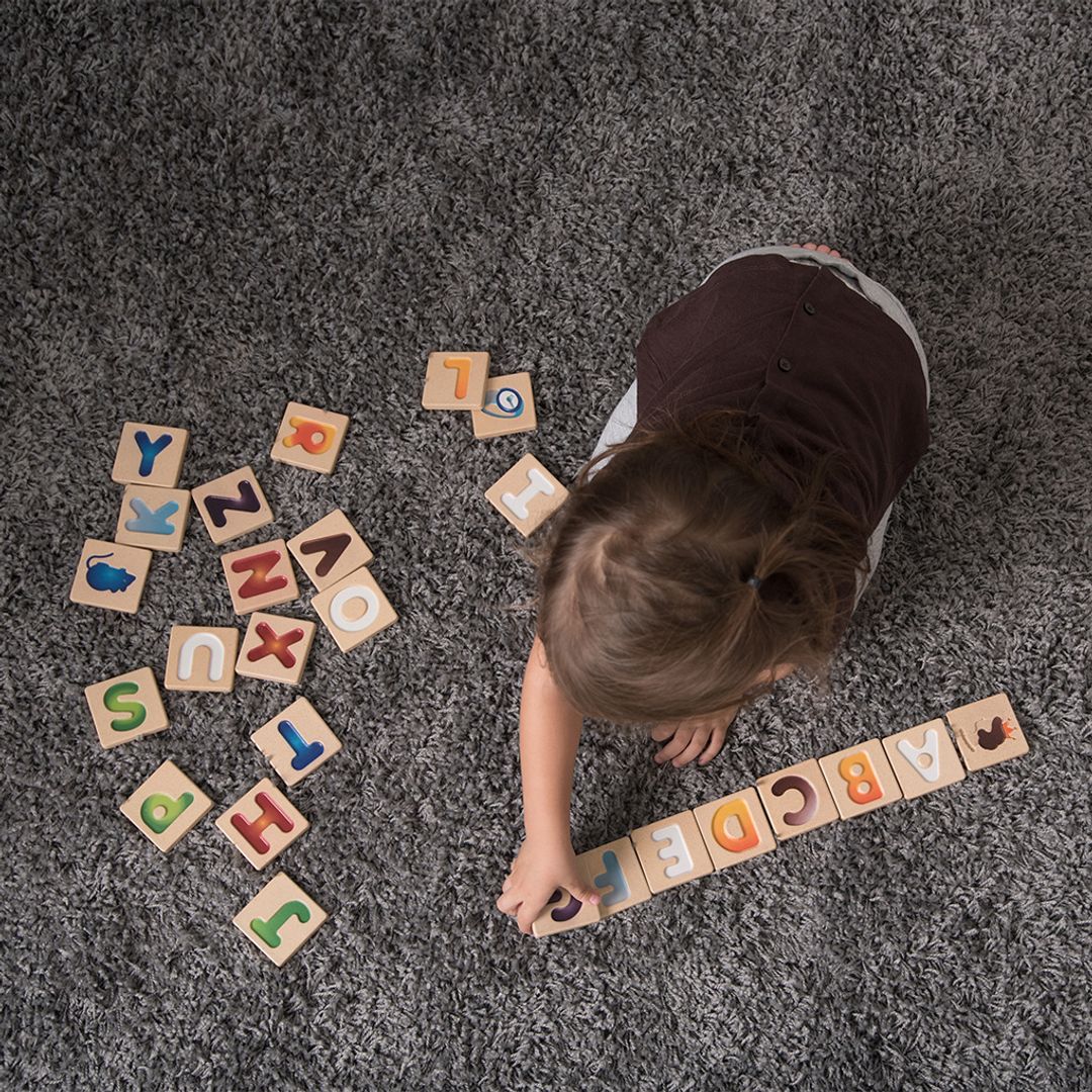 Alphabet A-Z Gradient Tile Set