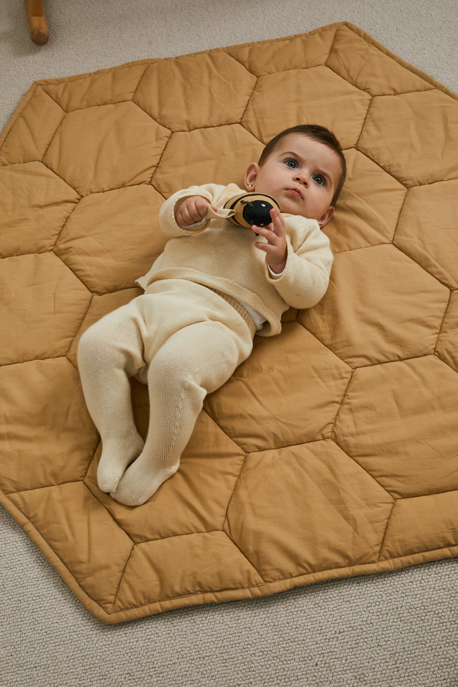 Honeycomb Play Mat with Bee Rattle