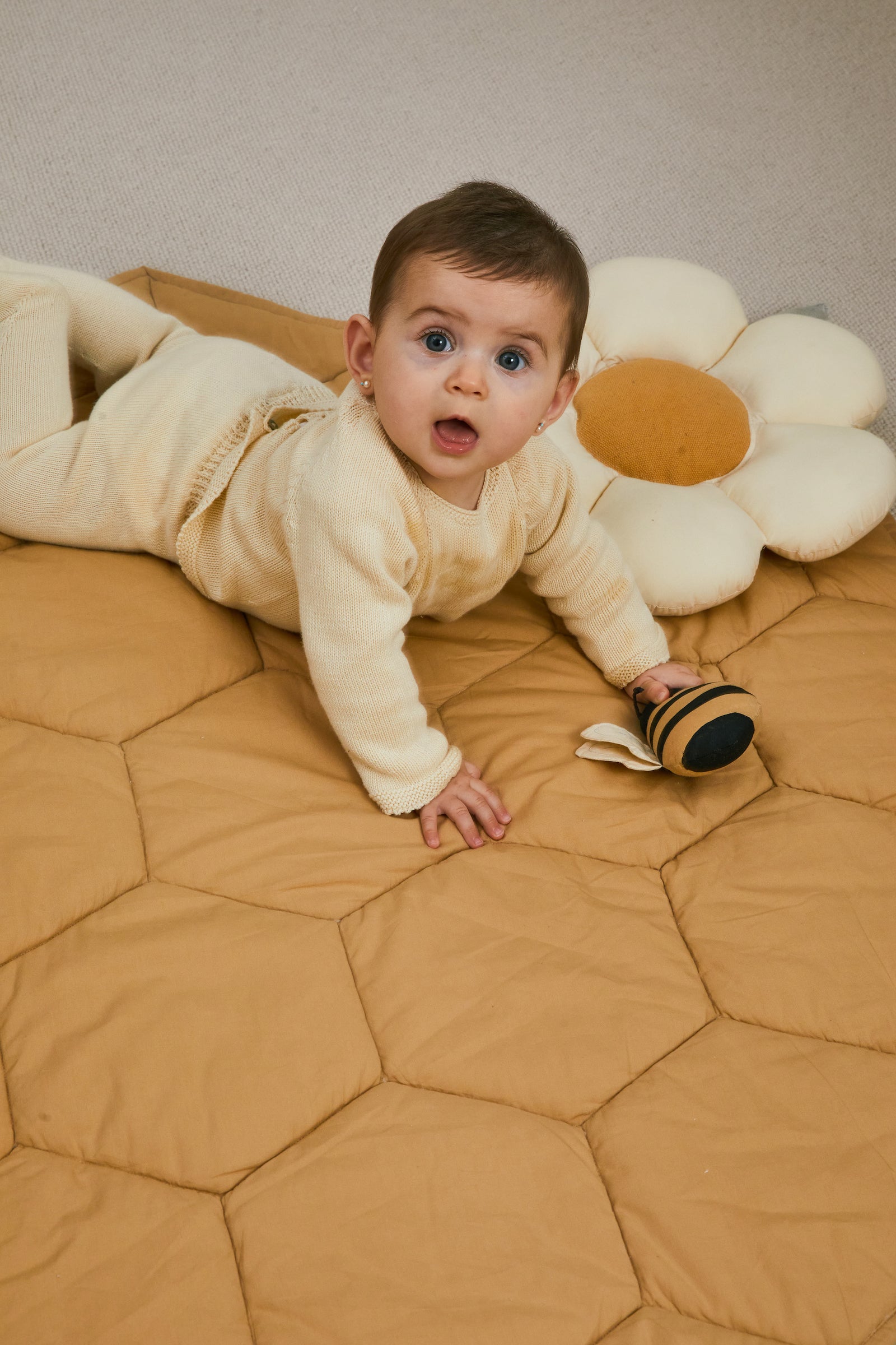 Honeycomb Play Mat with Bee Rattle