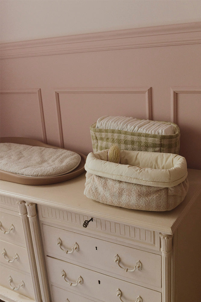 Rose Checkered Quilted Basket with Folded Edge