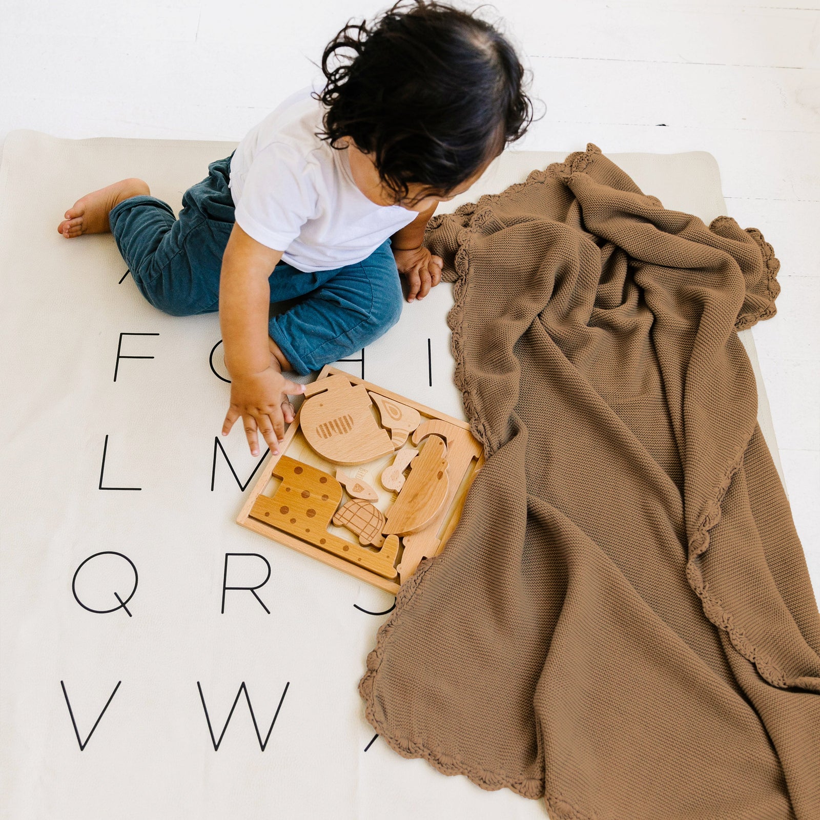 Brown Organic Cotton Scalloped Baby Blanket