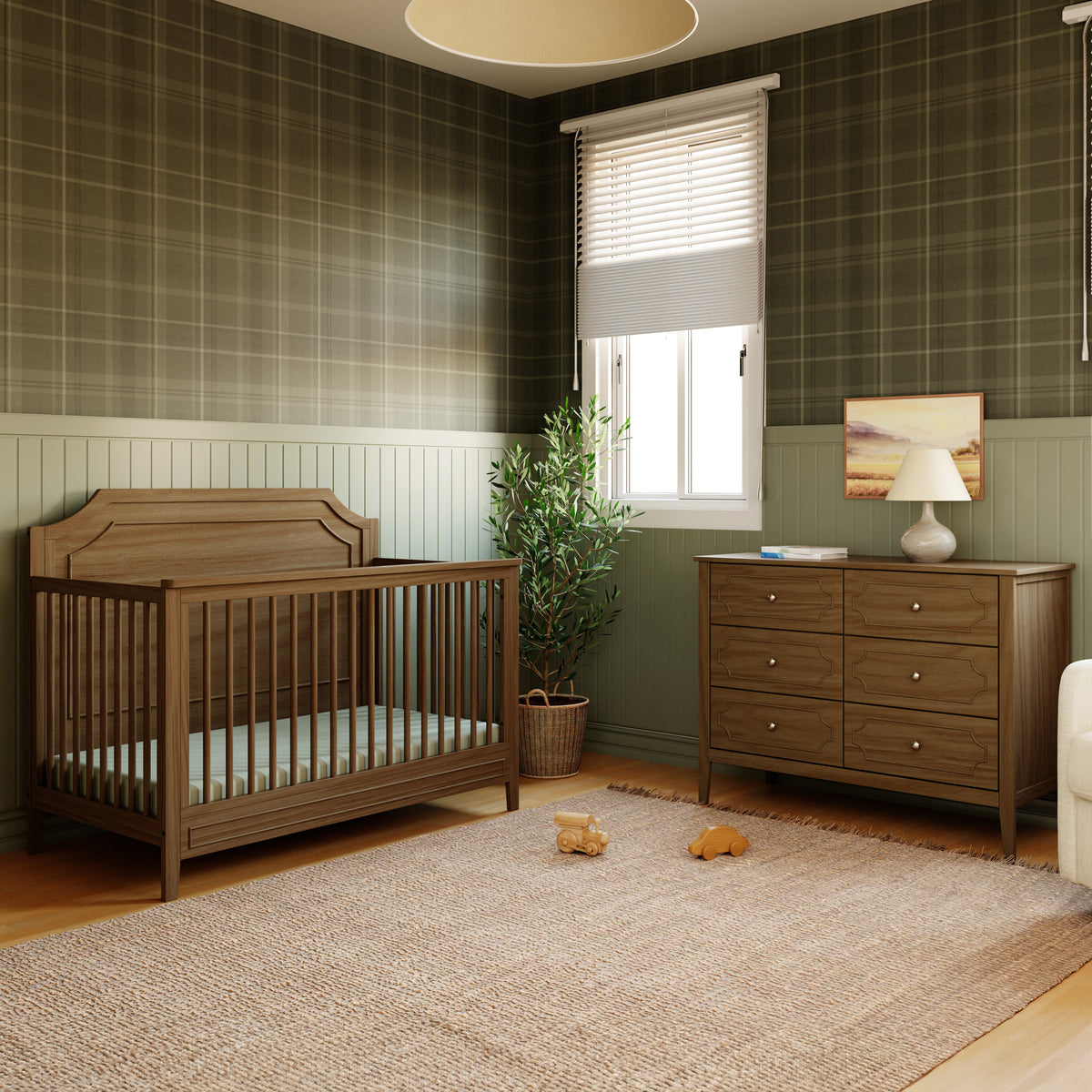 Chloe Regency 4-in-1 Convertible Crib