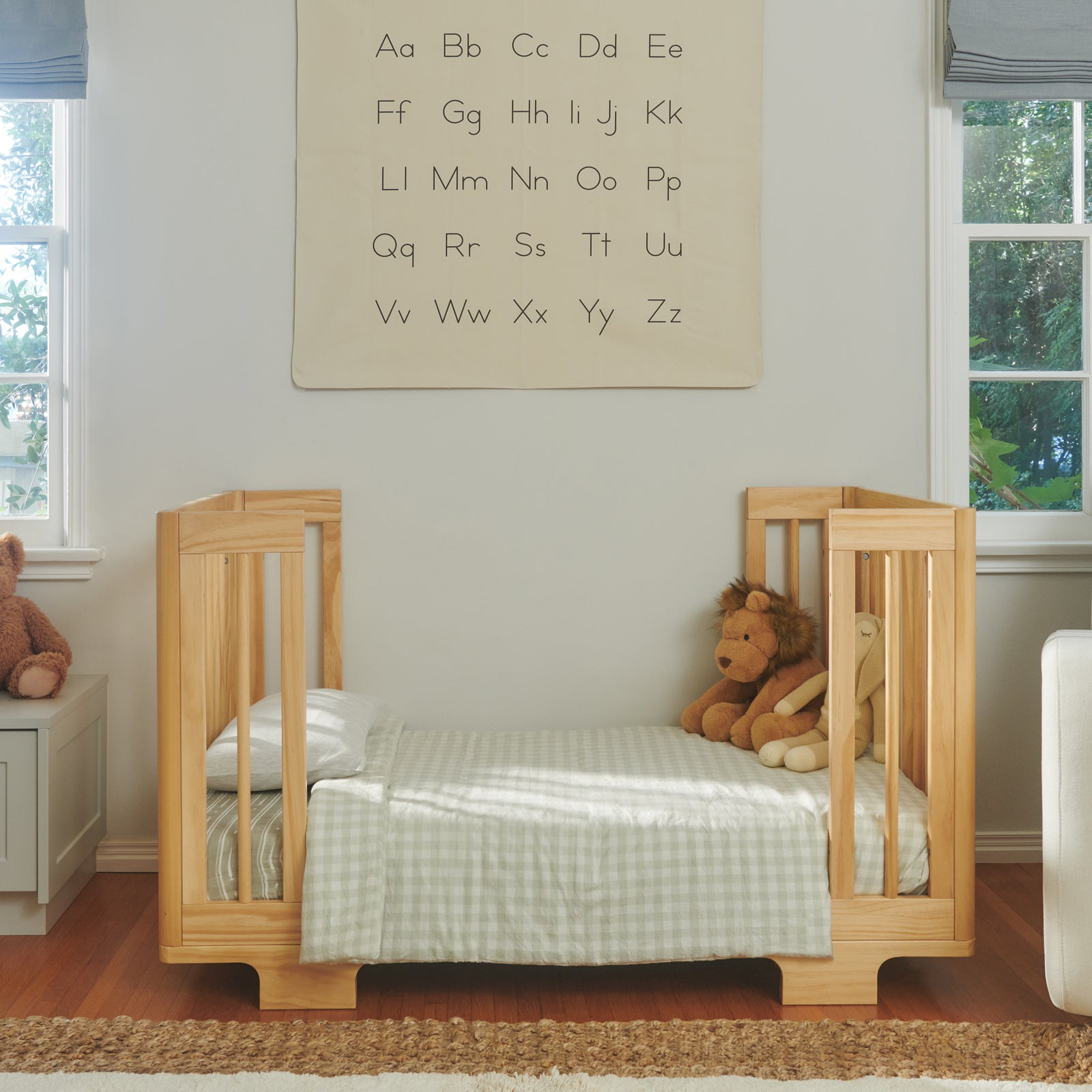 Yuzu 8-in-1 Convertible Crib with All-Stages Conversion Kits