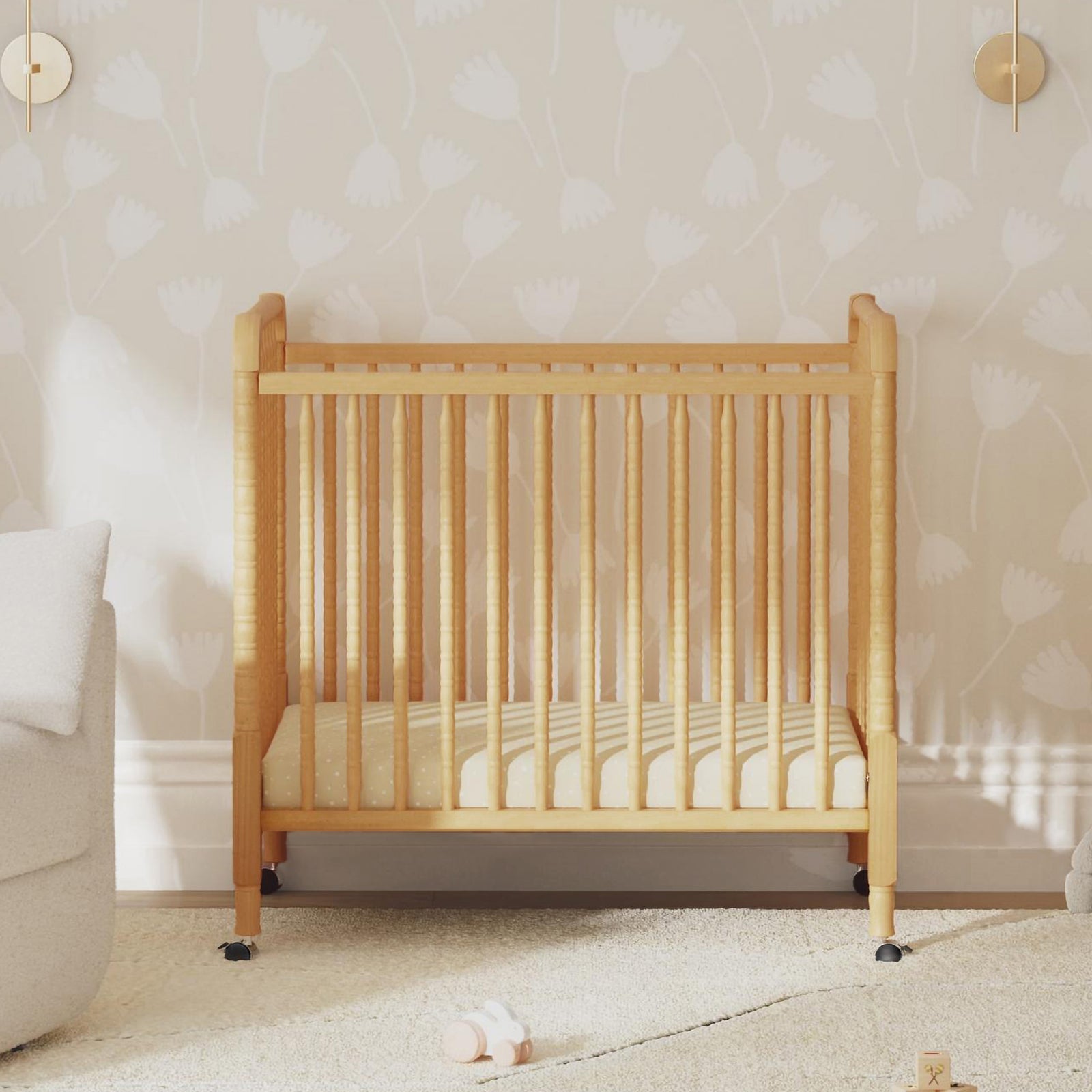 daVinci Jenny Lind 3-in-1 Convertible Mini Crib