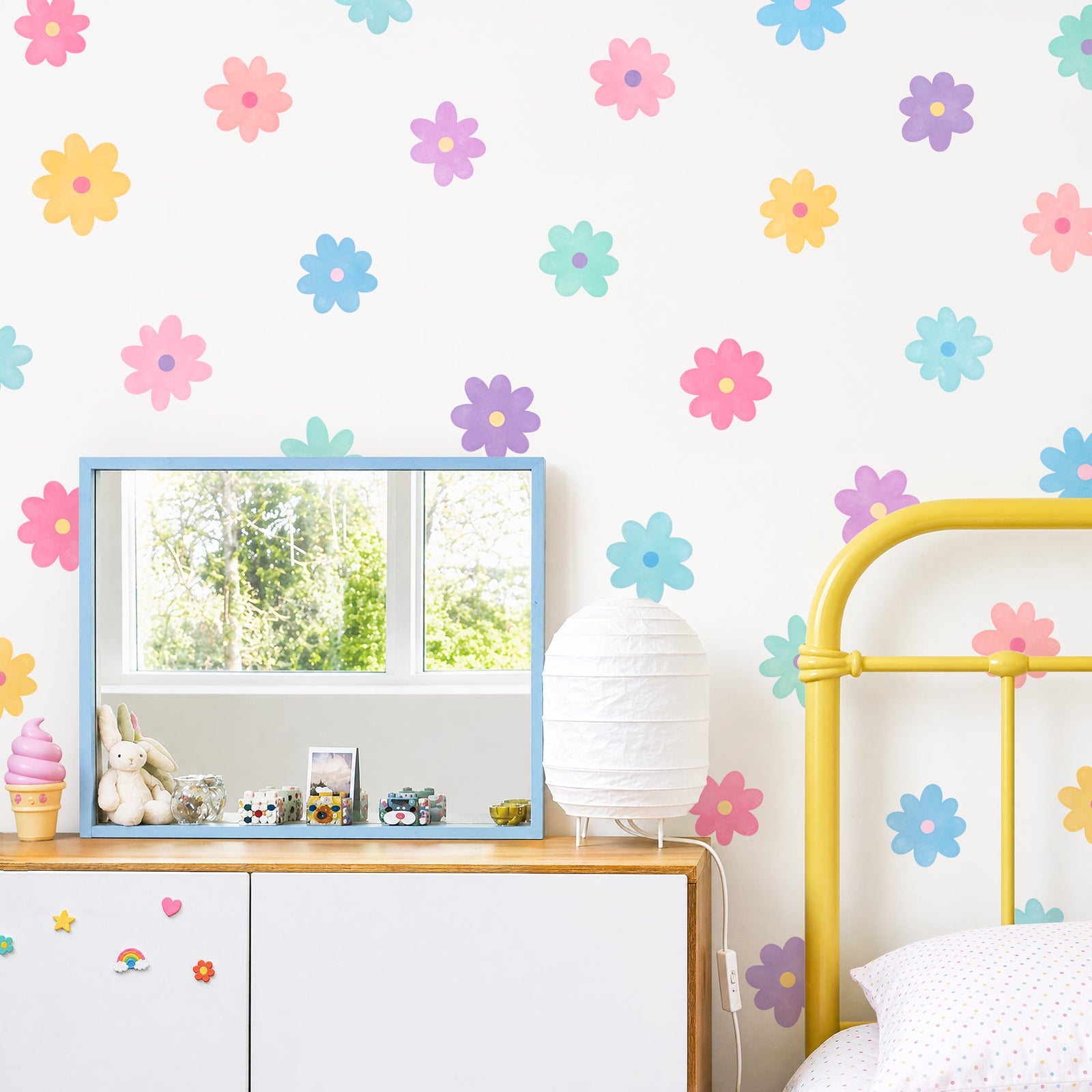 Daisy Daydreams Fabric Wall Decals
