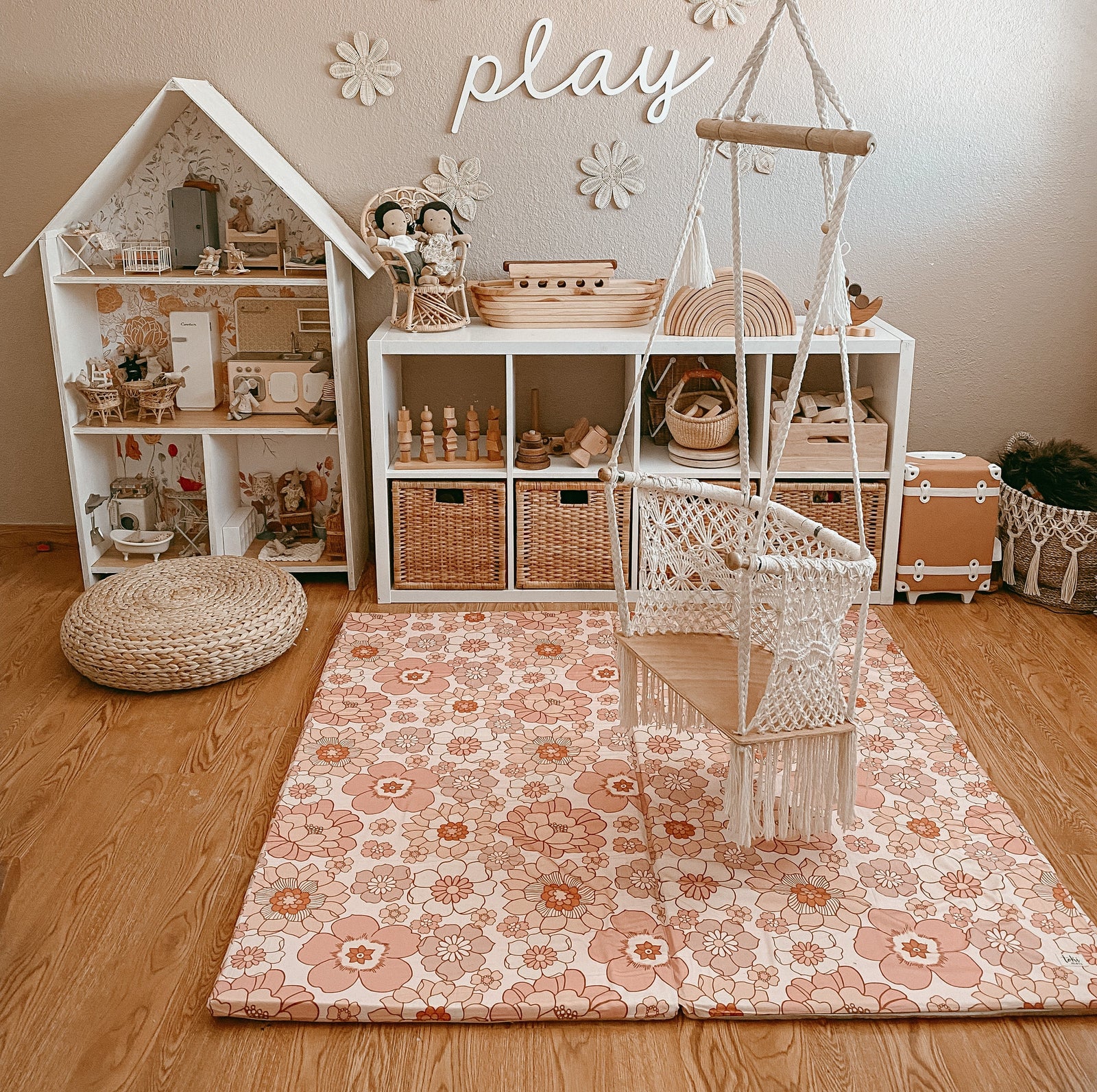Blooms Padded Play Mat