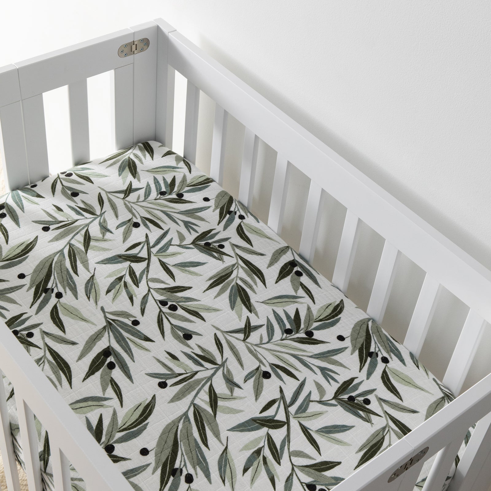 Babyletto Mini Crib Sheet in GOTS Certified Organic Muslin Cotton