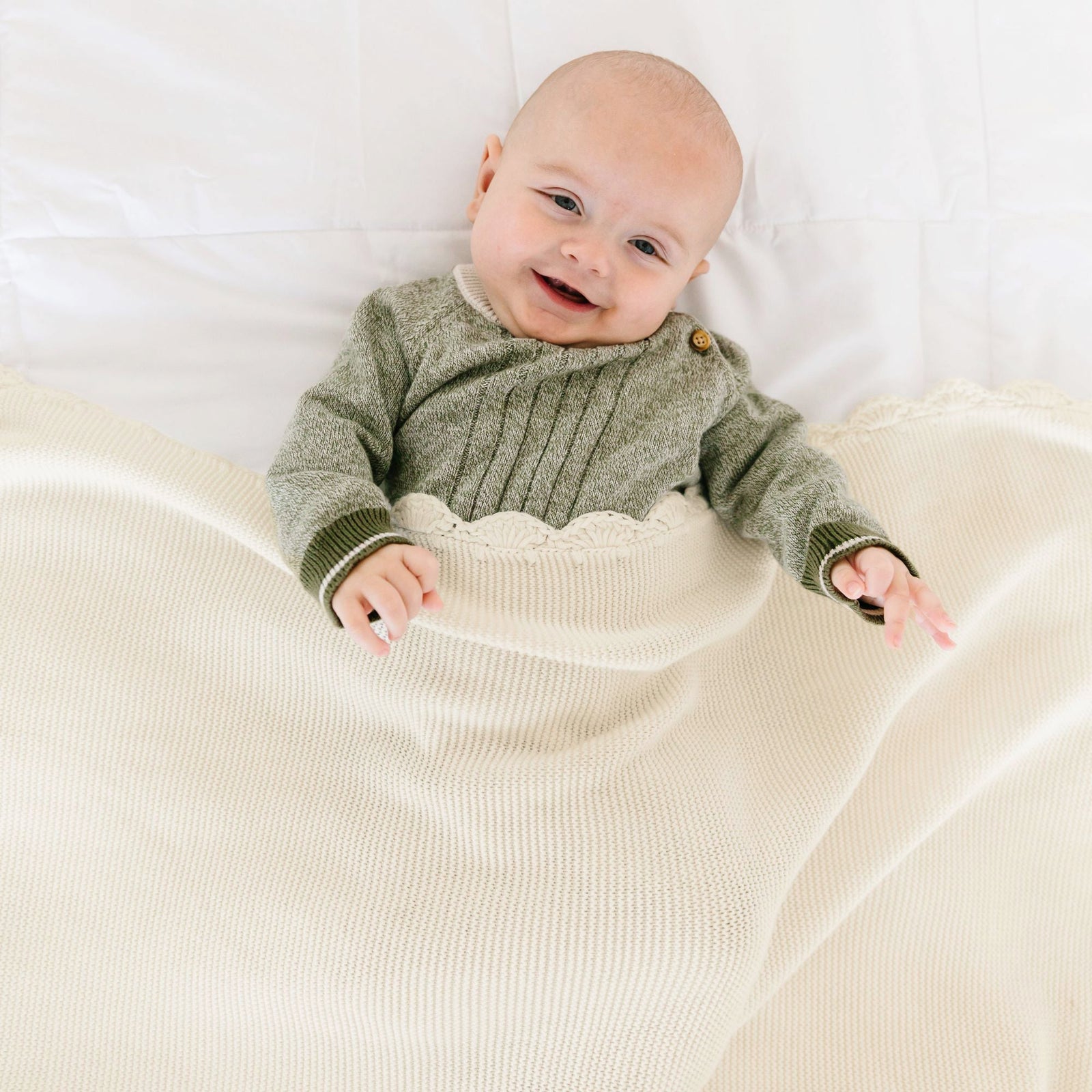 Vanilla Organic Cotton Scalloped Baby Blanket