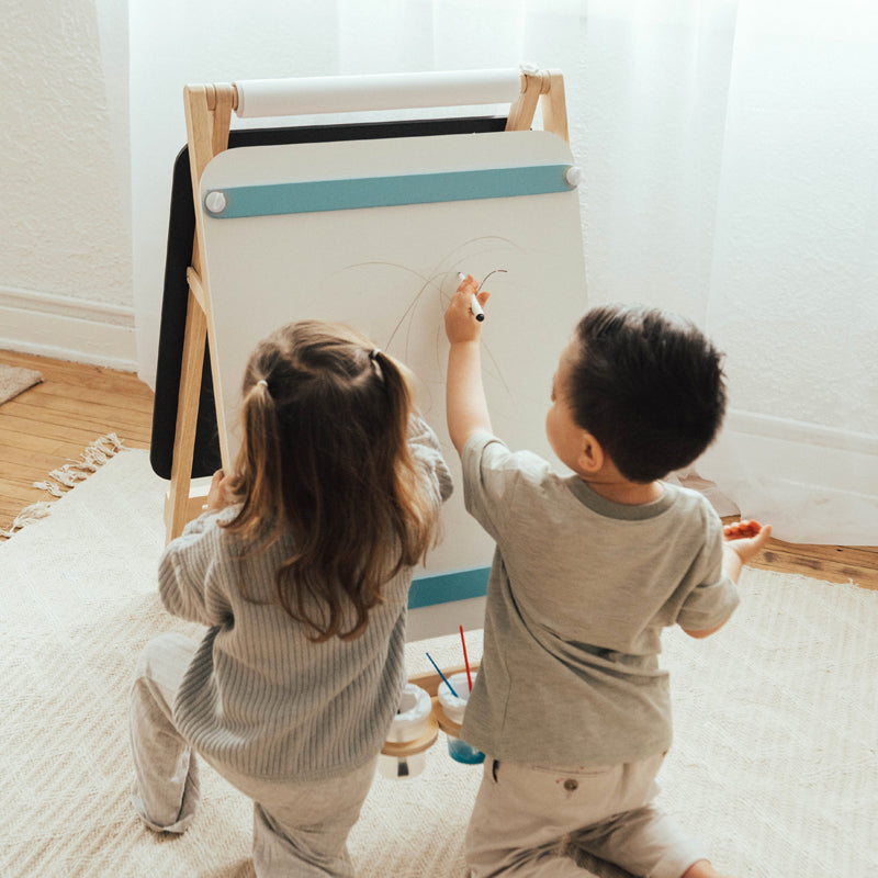 Easel Does It Wooden Easel Set