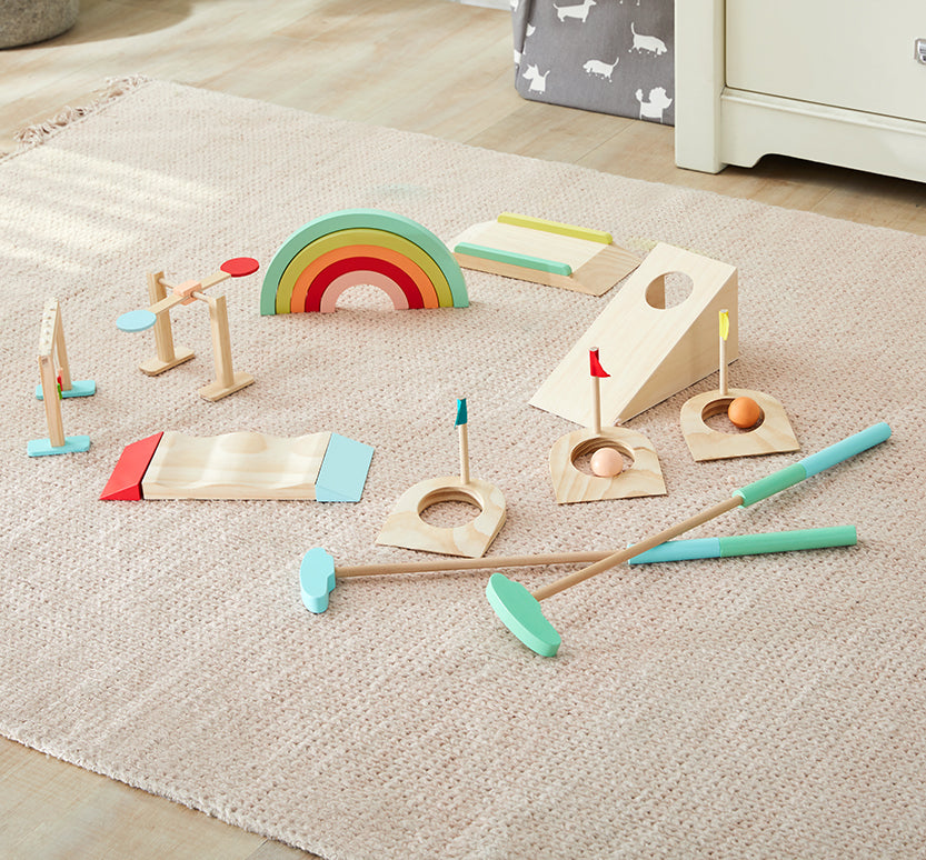 Good Wood Mini Golf Game Set