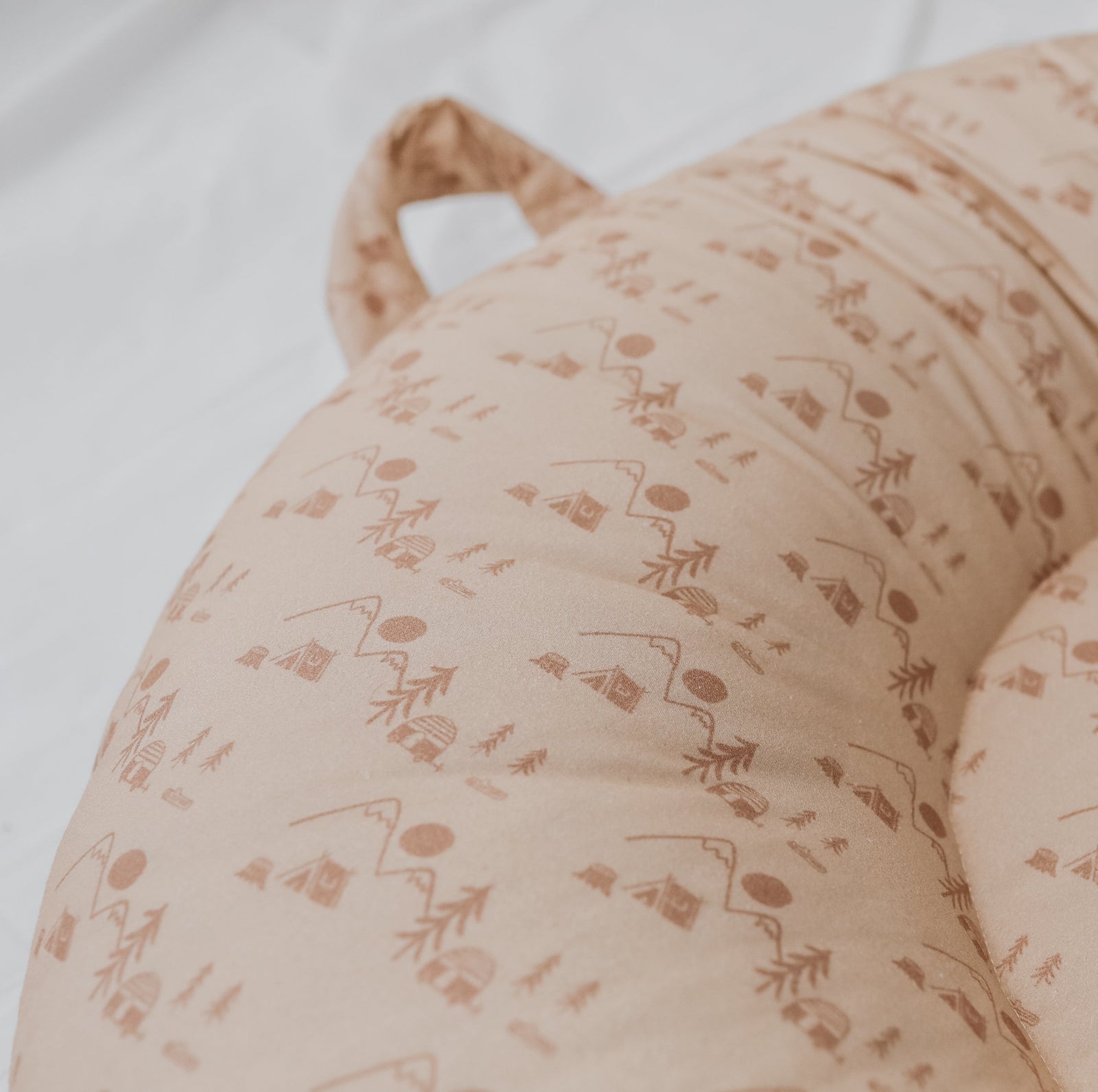 Happy Camper Pello Multi-Use Floor Cushion