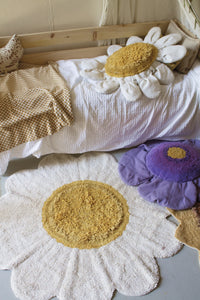 White Daisy Washable Rug