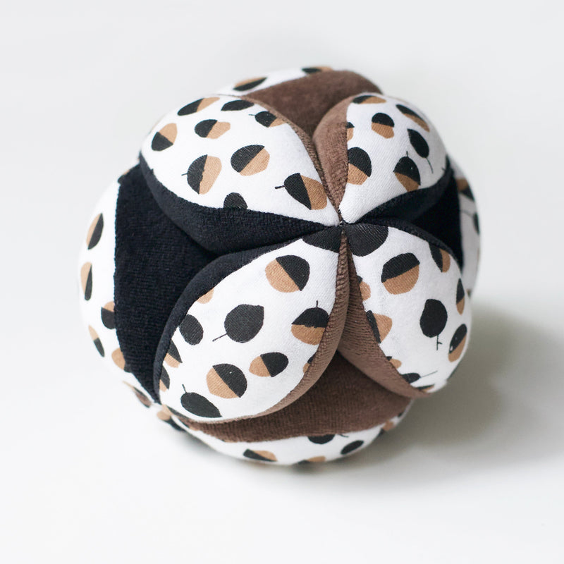 Acorn Clutch Ball Toy