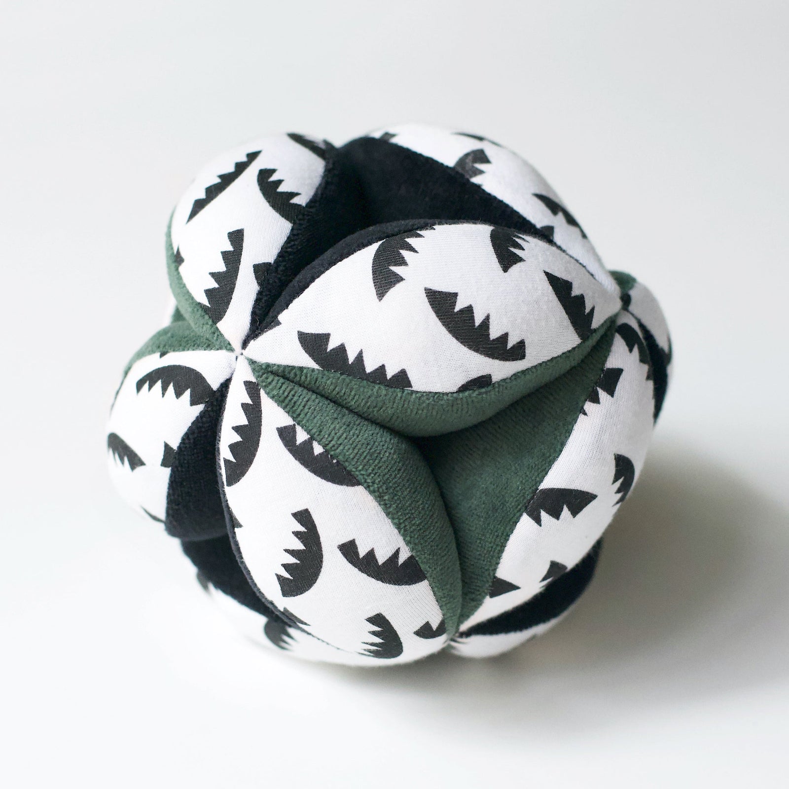 Jungle Leaves Ball Set