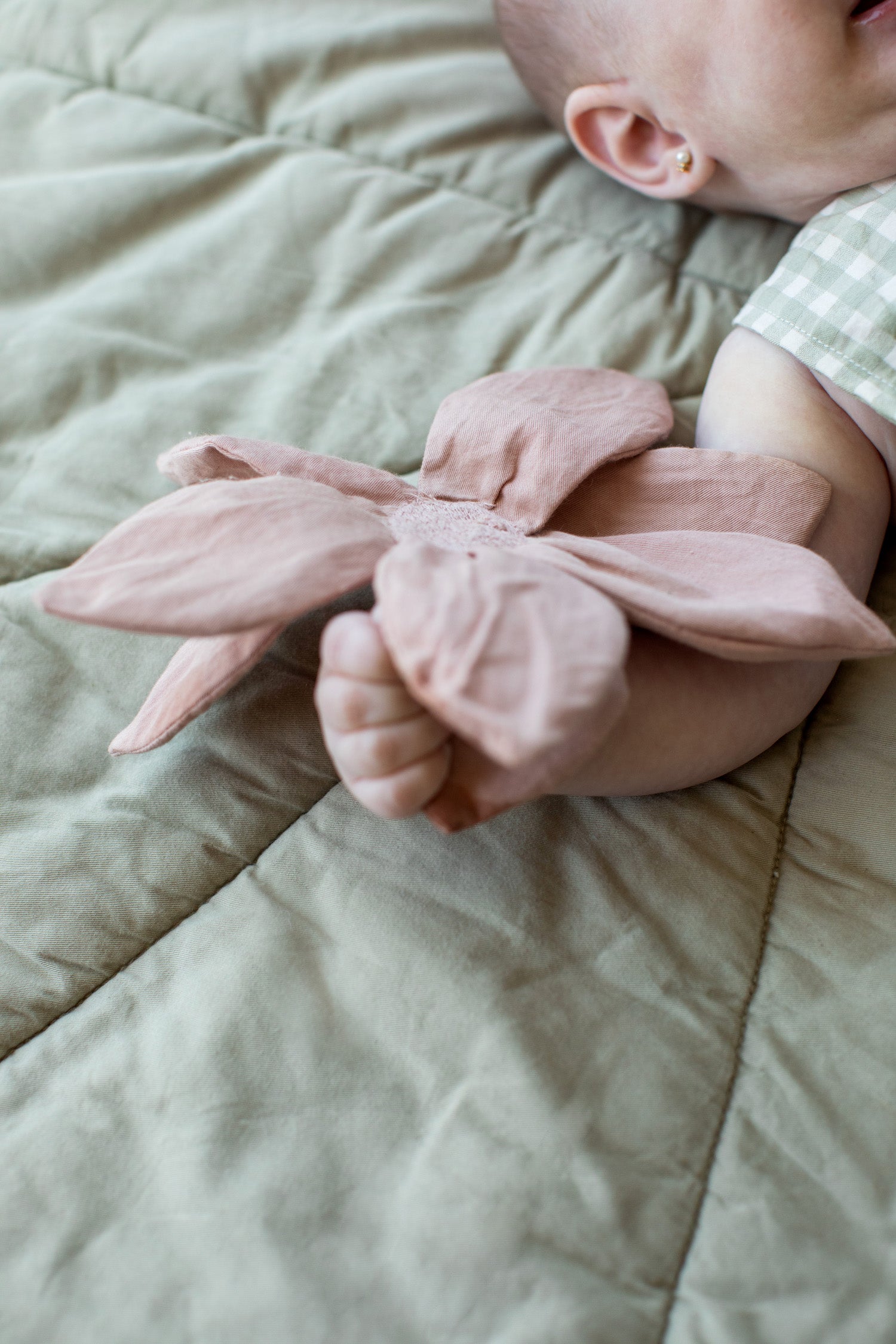 Water Lily Play Mat - Olive