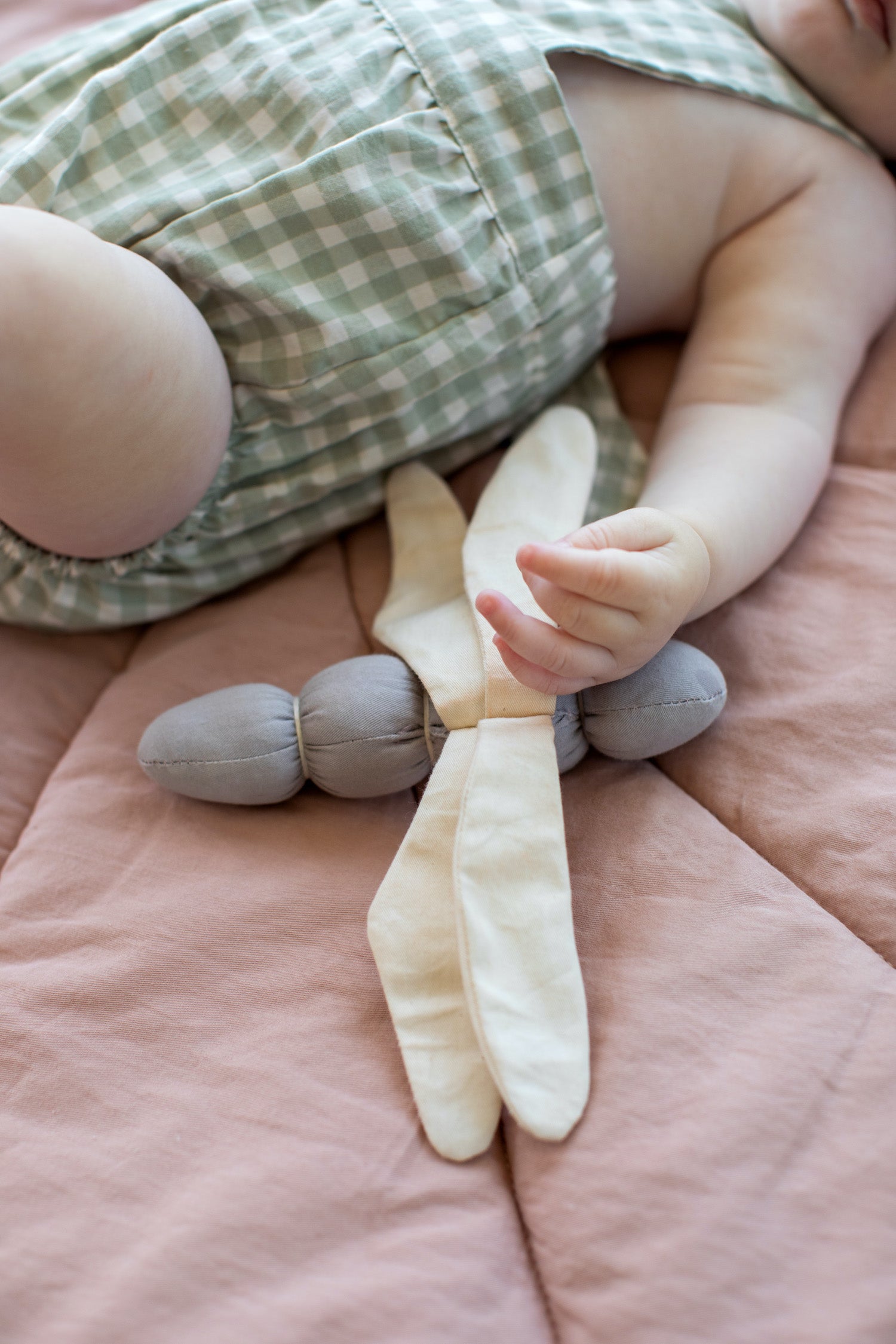 Water Lily Play Mat - Vintage Nude