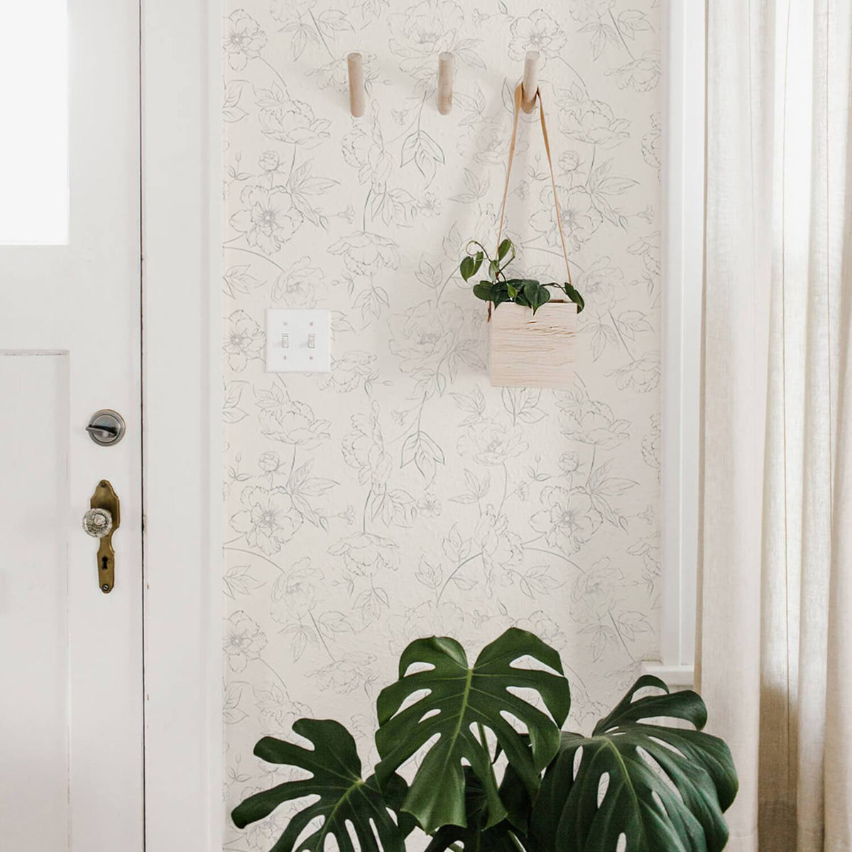 Elegant Subtle Floral Wallpaper for Serene Interiors