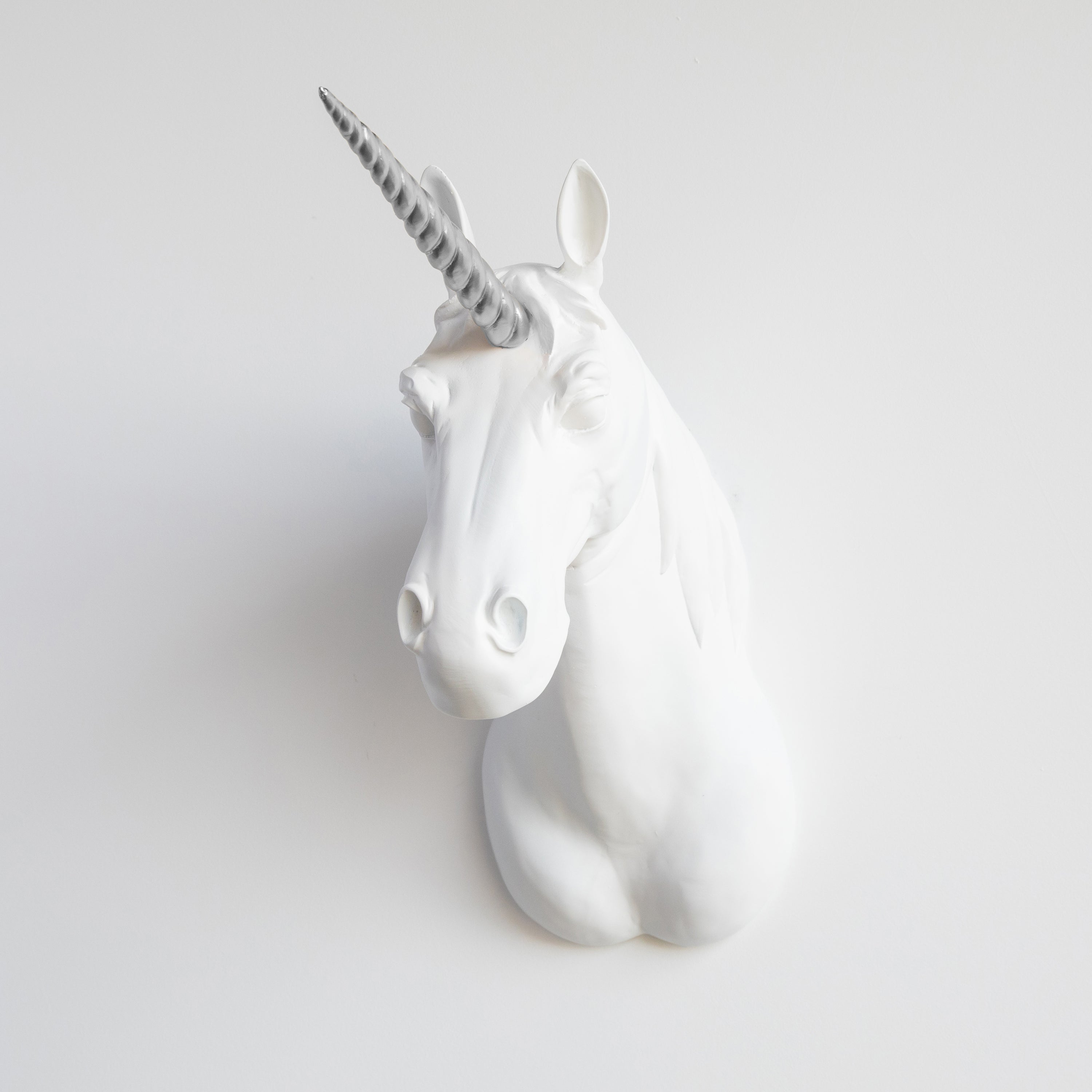 Unicorn head store wall mount