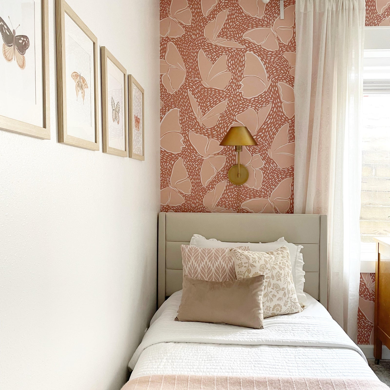 Ellie Wallpaper by Hufton Studio